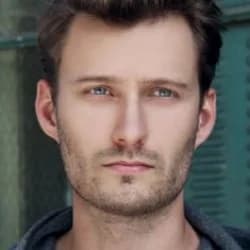 Akos Armont