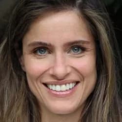 Amanda Peet