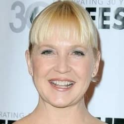 Carolyn Lawrence