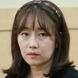 Hong Ru-hyun