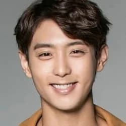 Hyun Woo