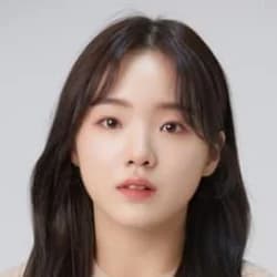 Kang Na-eon