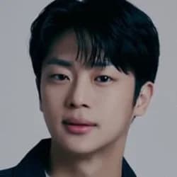 Lee Sin-young