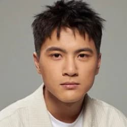 Li Kuan-yi