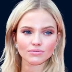 Sasha Luss