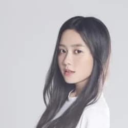 Shin Soo-yeon