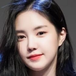 Son Na-eun