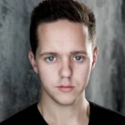 Stevee Davies