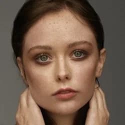 Suzanna Son
