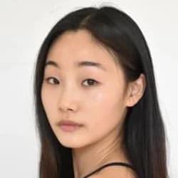Yoojin Lee