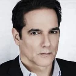 Yul Vazquez